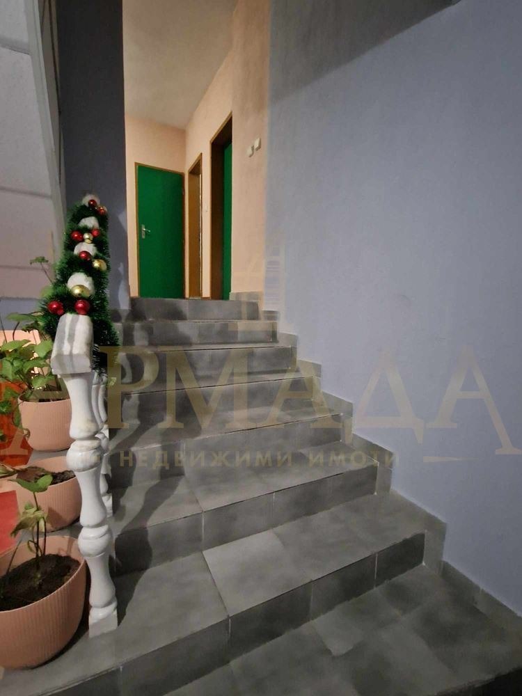 En venta  Piso de la casa región Plovdiv , Yagodovo , 270 metros cuadrados | 99002838 - imagen [9]