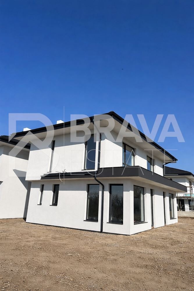 Продава КЪЩА, с. Марково, област Пловдив, снимка 2 - Къщи - 52247151