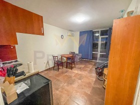 1 soverom k.k. Slansjev brjag, region Burgas