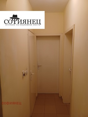 2 Schlafzimmer Zentar, Sofia 9