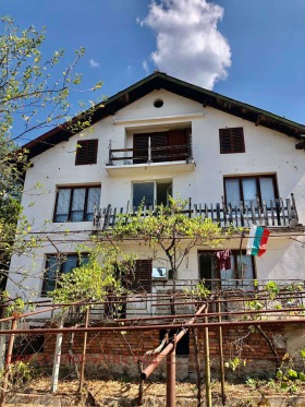 Hus Novi Iskar, Sofia