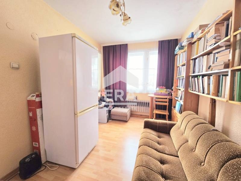 Продава МНОГОСТАЕН, гр. Велико Търново, Света гора, снимка 5 - Апартаменти - 54959336