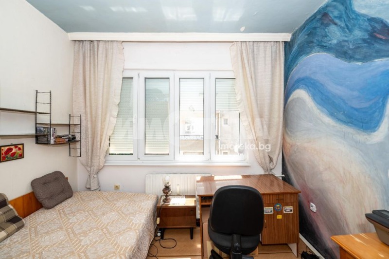 Продава ЕТАЖ ОТ КЪЩА, гр. Пловдив, Кършияка, снимка 6 - Етаж от къща - 51432621