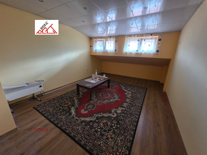 Продава 1-СТАЕН в град Враца, Металург - 35 кв.м / 60 000 € » 117 349.80 лв., ЗОРА