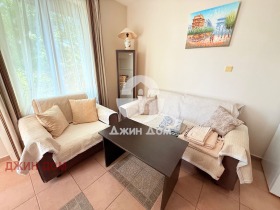 1 quarto k.k. Slantchev briag, região Burgas