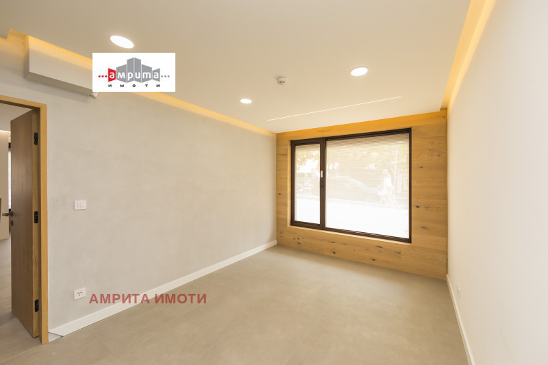Na prodej  1 ložnice Sofia , Reduta , 162 m2 | 49346946 - obraz [10]