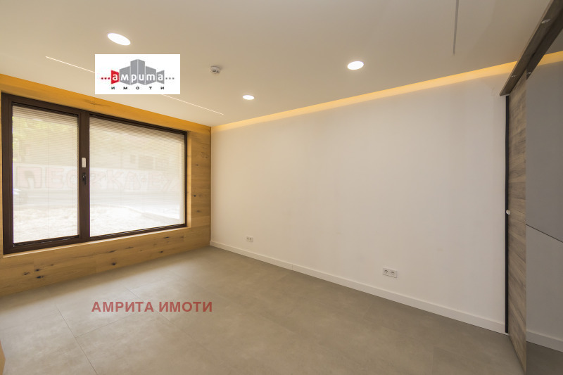 Na prodej  1 ložnice Sofia , Reduta , 162 m2 | 49346946 - obraz [9]