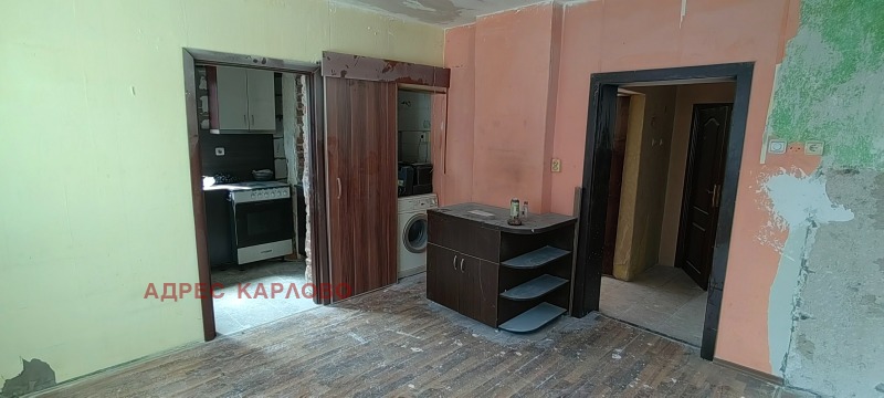 Продава  Етаж от къща област Пловдив , гр. Карлово , 48 кв.м | 61839140 - изображение [3]