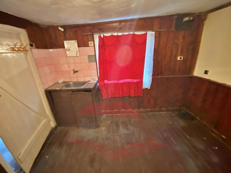 Продава КЪЩА, гр. Шумен, Център, снимка 4 - Къщи - 52388884