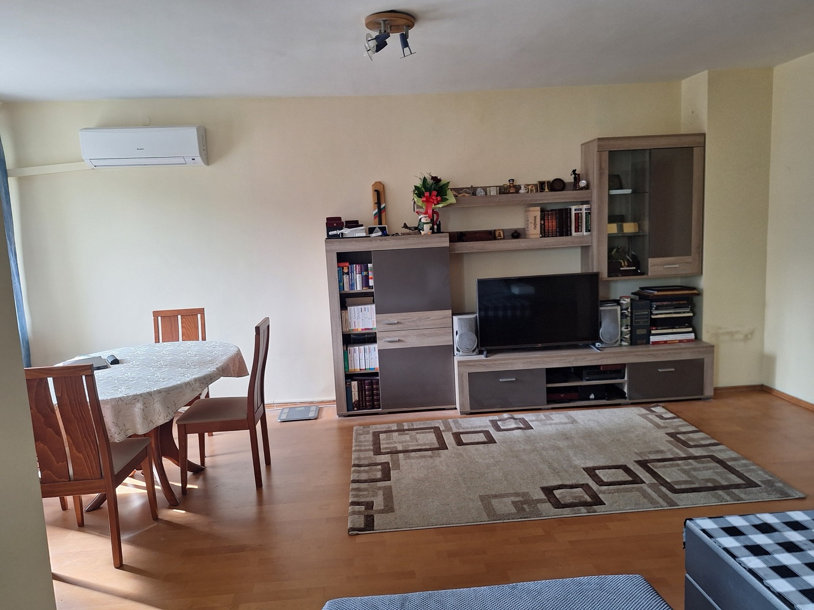 Продава 3-СТАЕН, гр. София, Стрелбище, снимка 2 - Апартаменти - 53437772