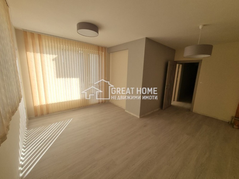 Продава  2-стаен град Търговище , Център , 63 кв.м | 63608652