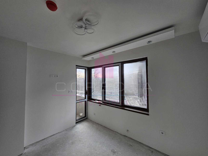 Eladó  3 hálószobás Ruse , Centar , 127 négyzetméter | 52543963 - kép [8]