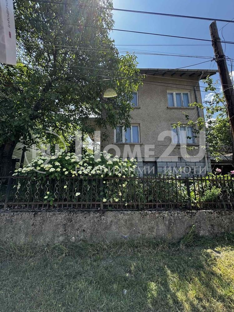 Продава КЪЩА, гр. София, с. Бистрица