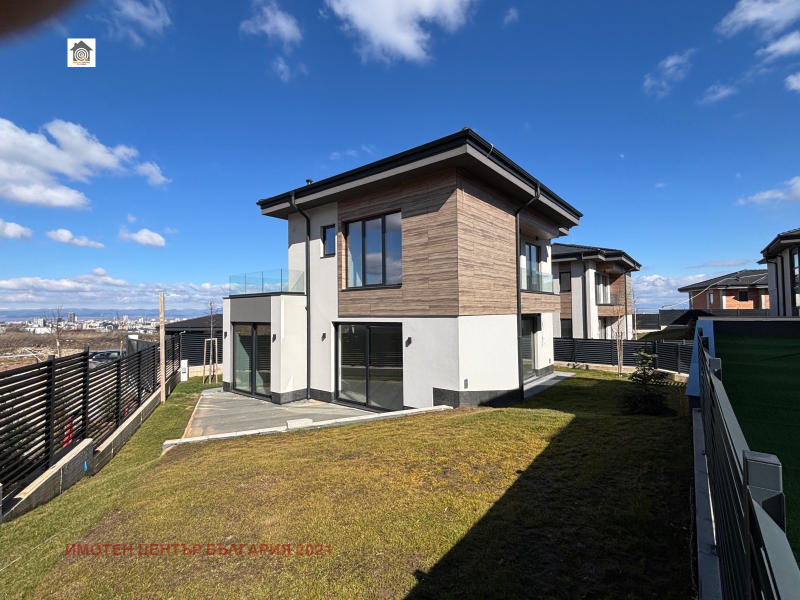 Продава КЪЩА, гр. София, в.з.Киноцентъра