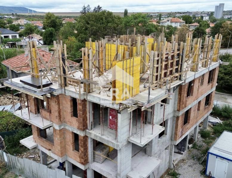 Продава 3-СТАЕН, гр. Търговище, Център, снимка 3 - Aпартаменти - 48700545