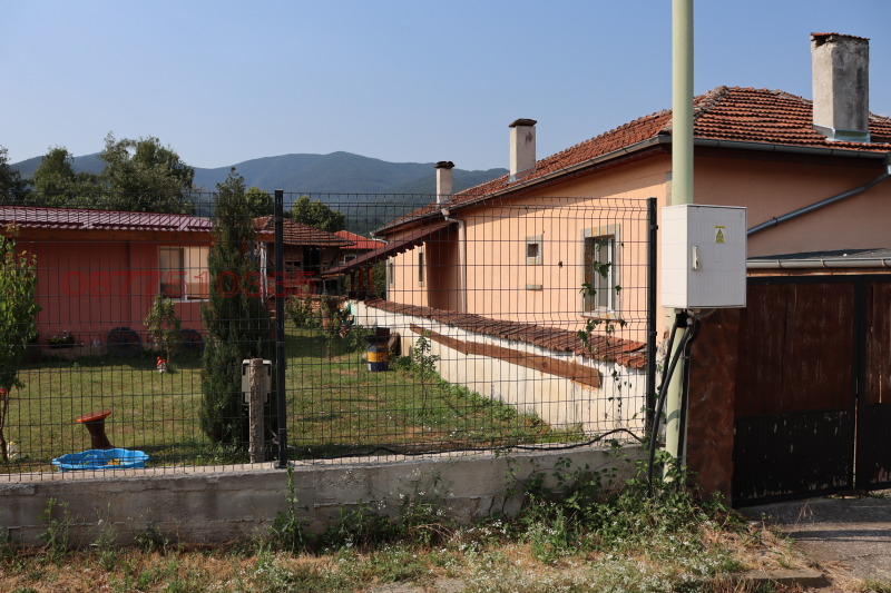 Til salg  Hus region Sofia , Razliv , 200 kvm | 53340644 - billede [2]