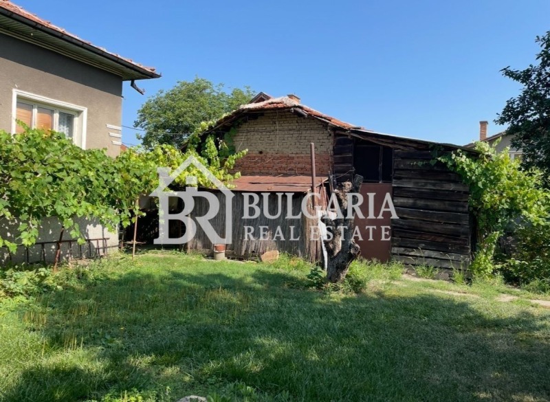 Продава КЪЩА, с. Алдомировци, област София област