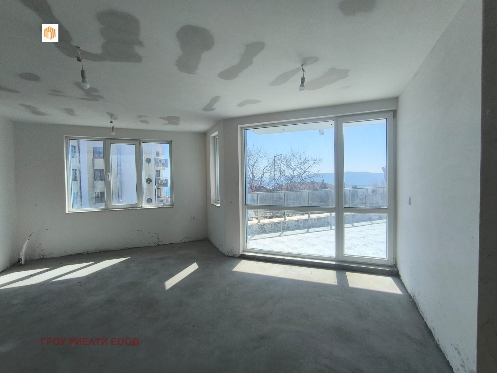 Продава 2-СТАЕН, гр. Бяла, област Варна, снимка 3 - Апартаменти - 53991725