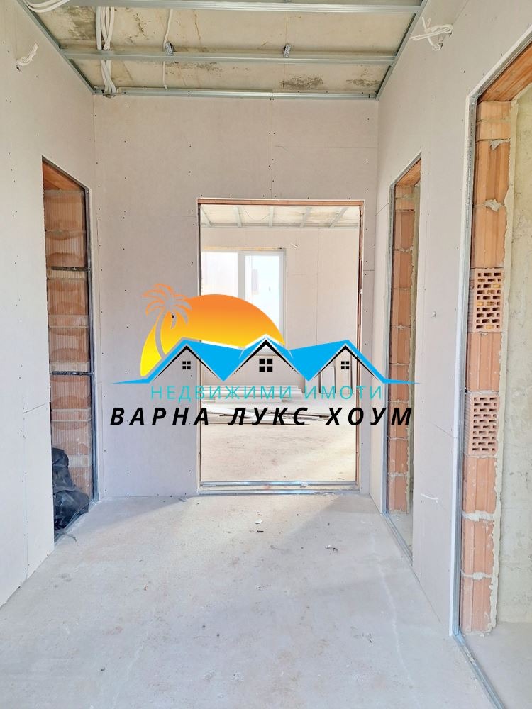 Продава  Къща град Варна , м-т Боровец - юг , 200 кв.м | 35621256 - изображение [3]