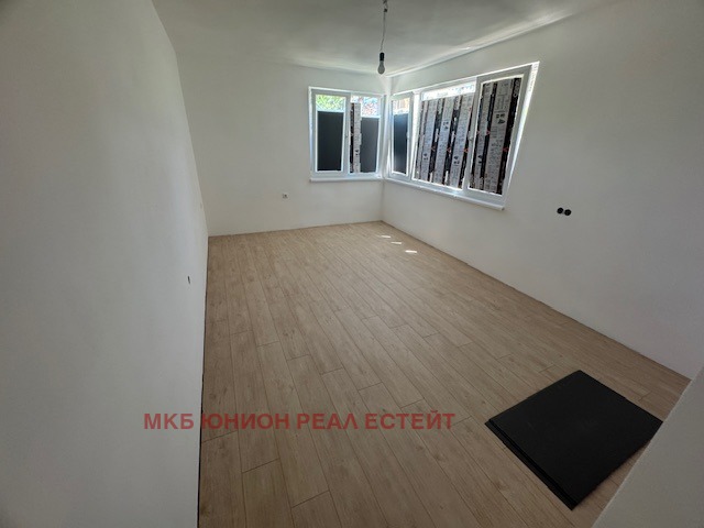 À venda  Casa região Burgas , Karnobat , 181 m² | 41282584 - imagem [4]
