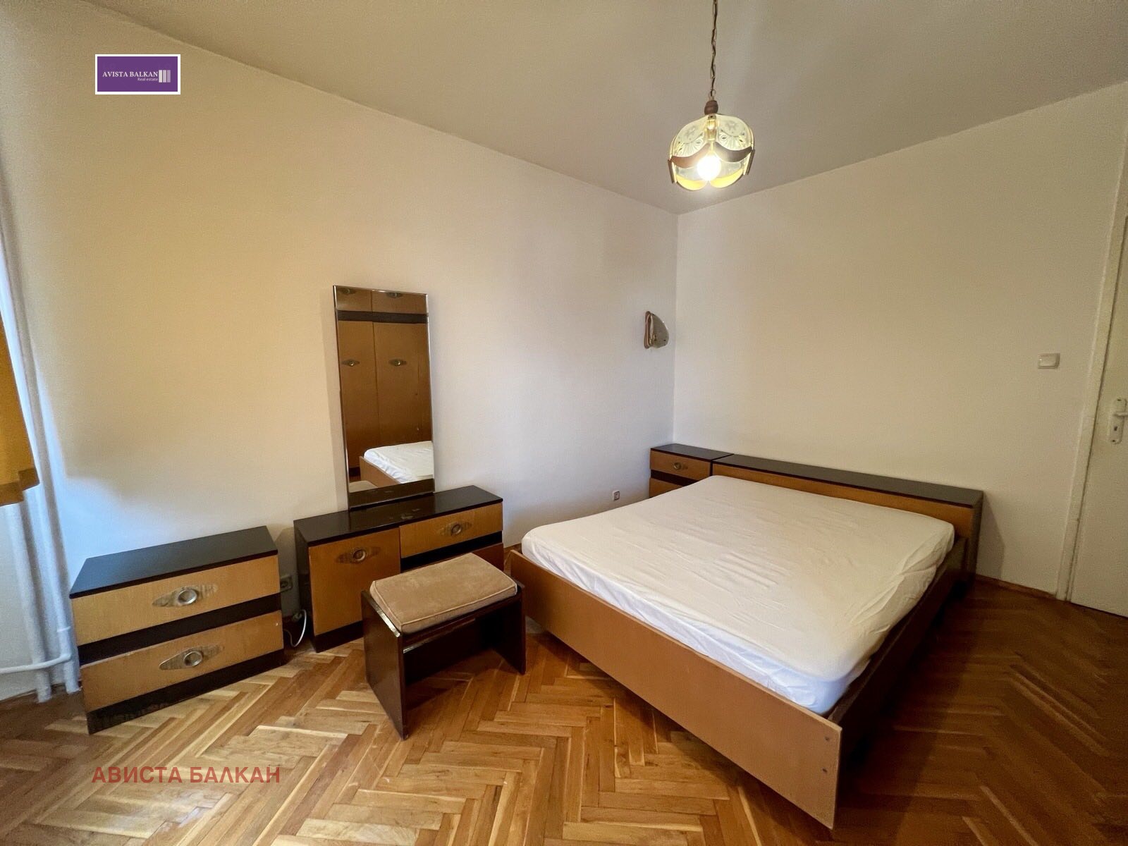 Продава 3-СТАЕН, гр. София, Света Троица