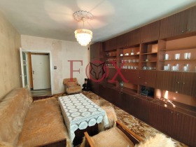 3 bedroom Bazar Levski, Varna 1