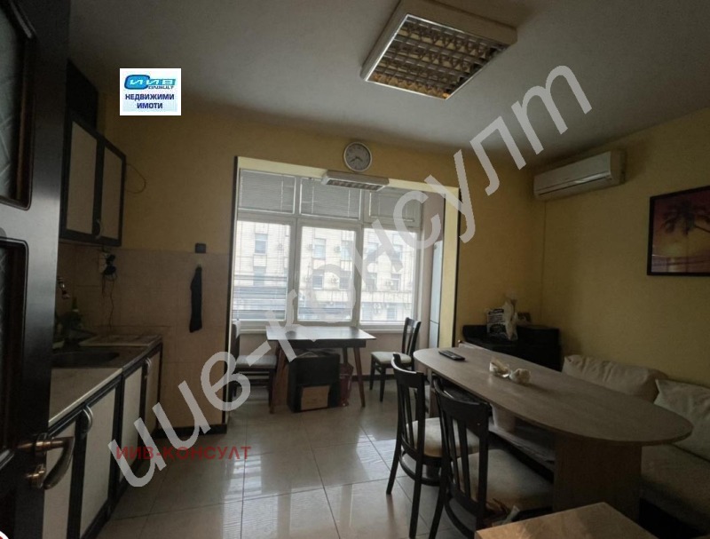 À venda  2 quartos Veliko Tarnovo , Centar , 82 m² | 84847953