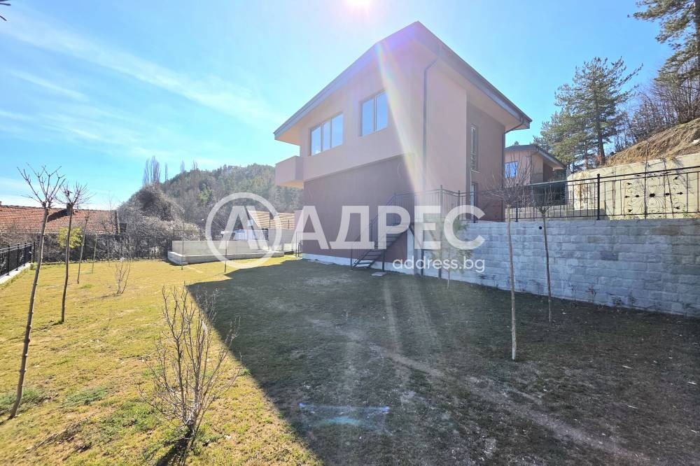 Продава КЪЩА, гр. София, с. Панчарево, снимка 2 - Къщи - 53947039