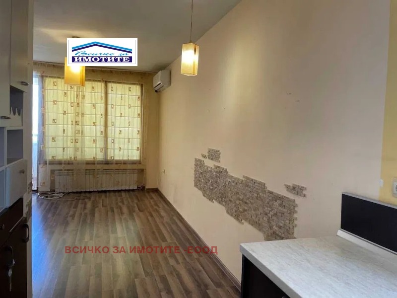 En venta  2 dormitorios Ruse , Vazrazhdane , 76 metros cuadrados | 85852055 - imagen [2]