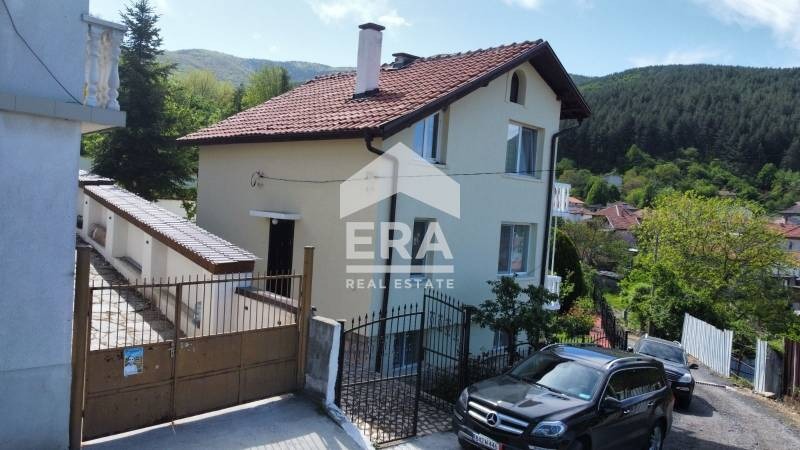 Продава КЪЩА, с. Сапарево, област Кюстендил, снимка 2 - Къщи - 54626113