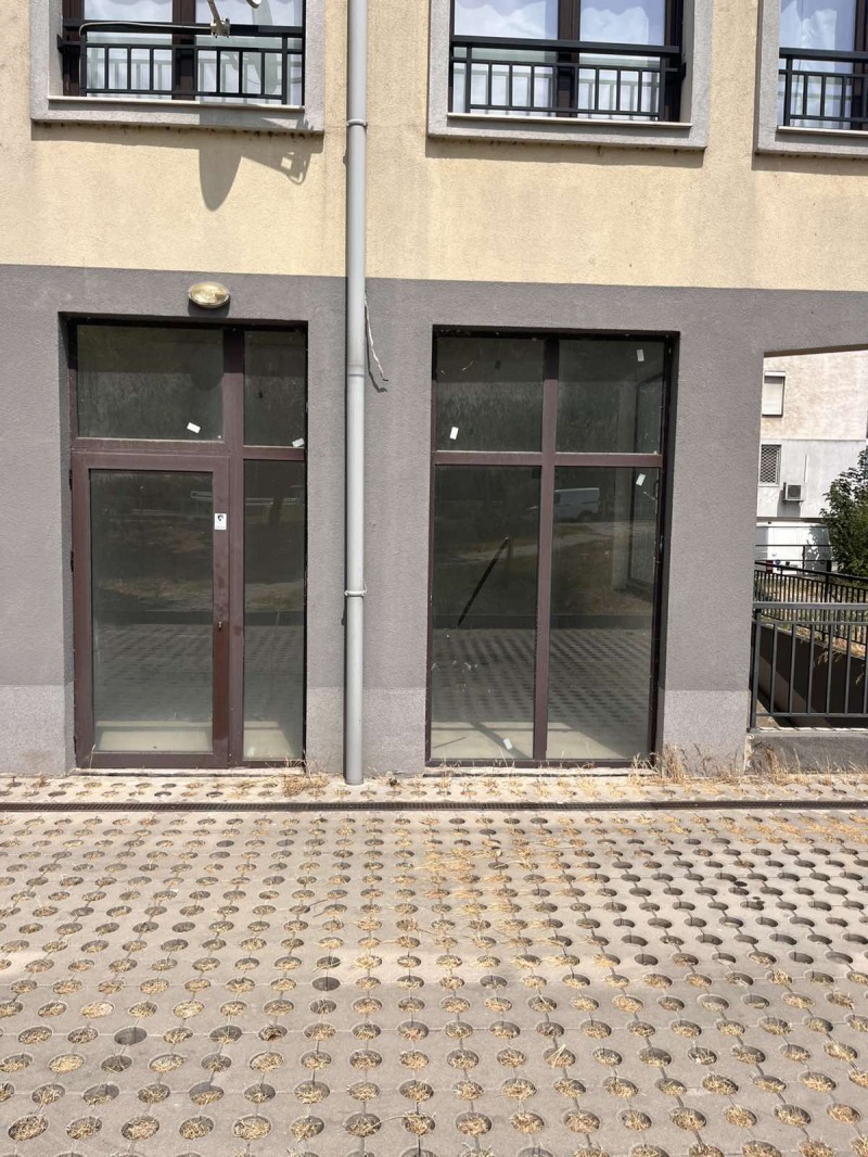 Продава  Магазин град Бургас , Изгрев , 24 кв.м | 20932828 - изображение [2]