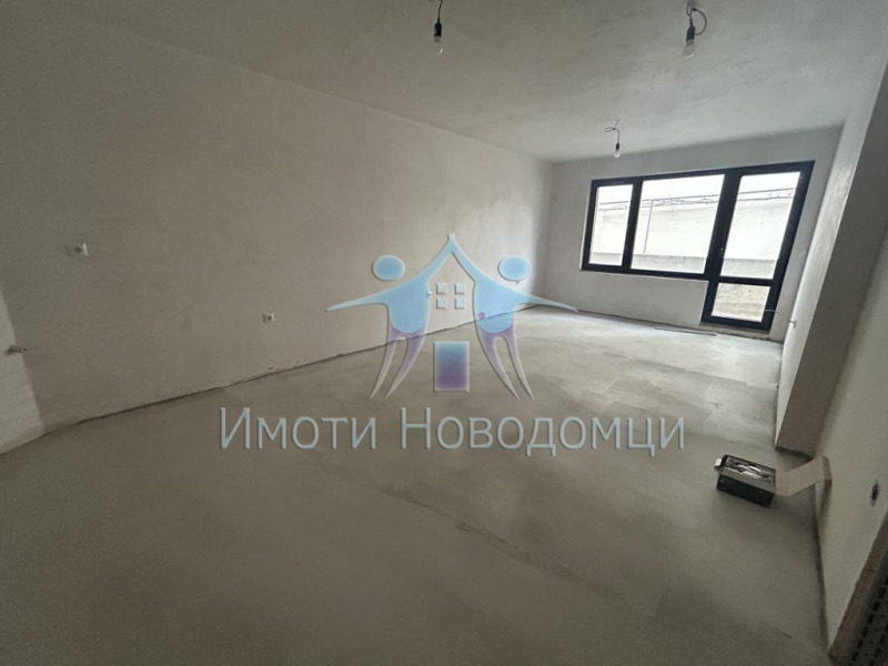 Продава  3-стаен град Шумен , 2-ри корпус , 96 кв.м | 95999357 - изображение [4]