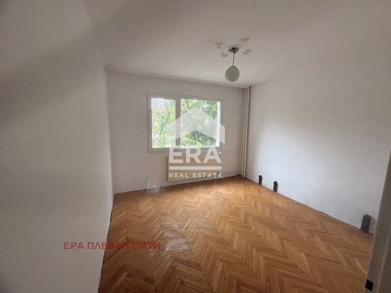 Продава 3-СТАЕН, гр. Плевен, Сторгозия, снимка 3 - Апартаменти - 56746952