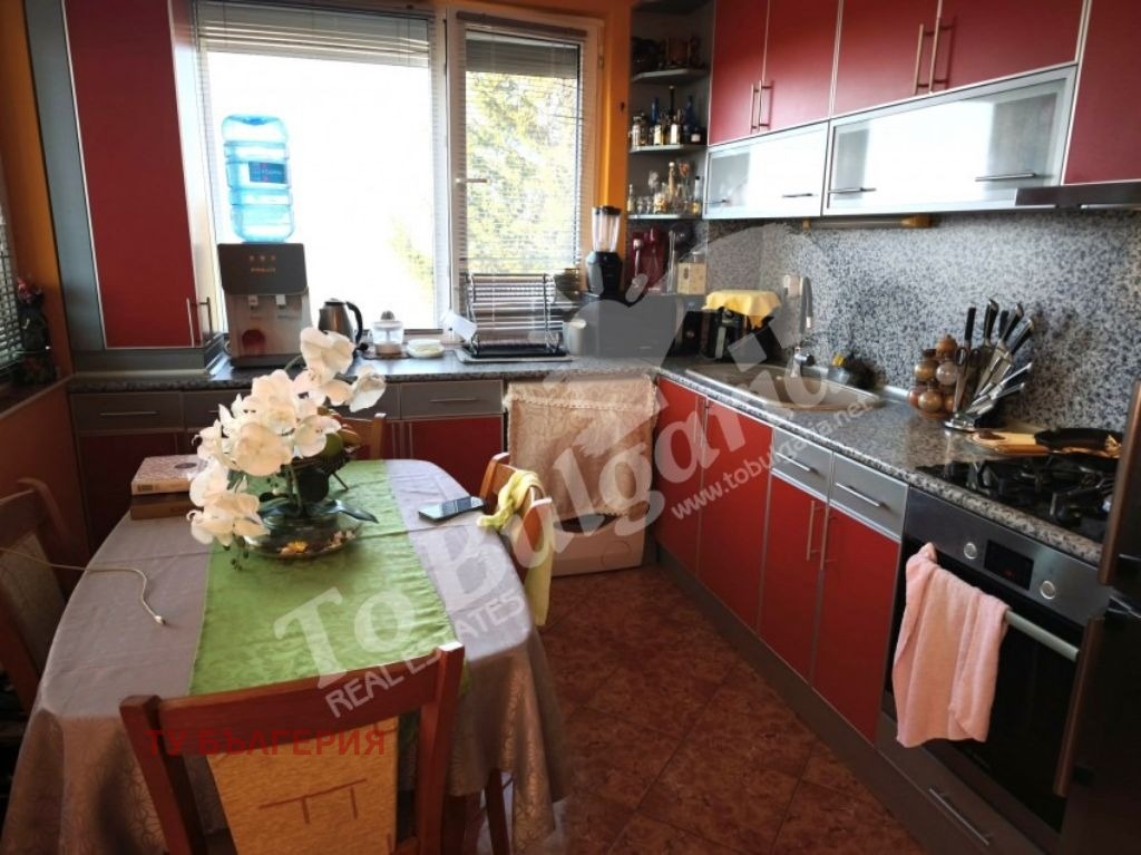 Продава 3-СТАЕН, гр. Велико Търново, Акация, снимка 2 - Апартаменти - 53713446