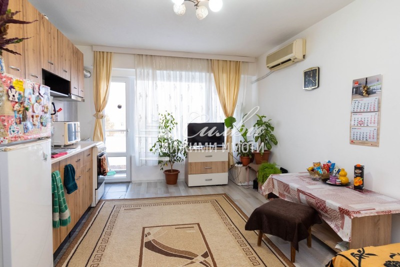 Продава  3-стаен град Шумен , Добруджански , 60 кв.м | 89359512 - изображение [2]