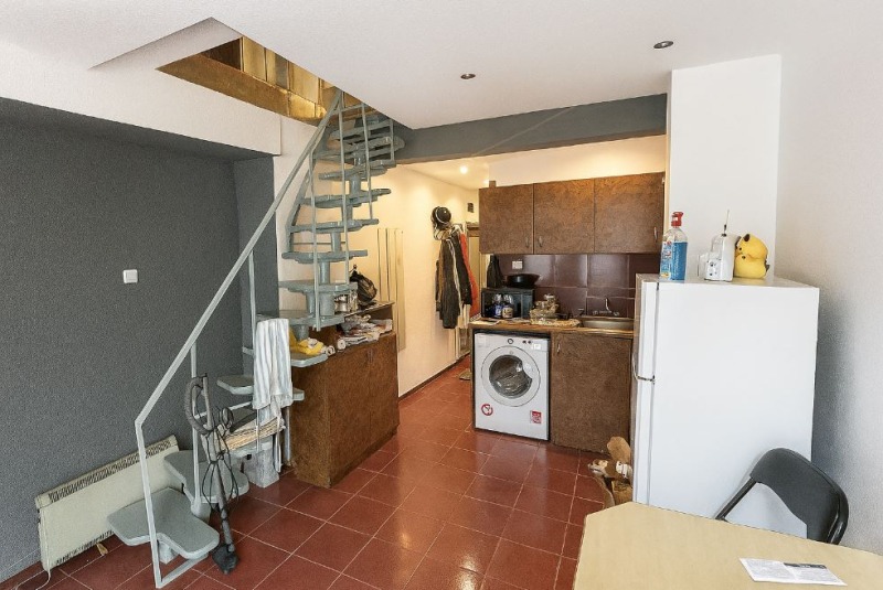 À venda  Casinha Varna , Centar , 97 m² | 55914355