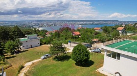Casa m-t Zelenika, Varna