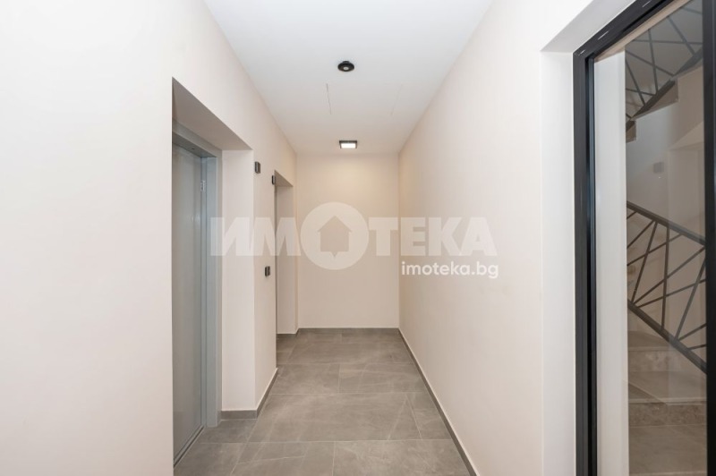 For Sale  3+ bedroom Plovdiv , Kamenitsa 1 , 184 sq.m | 76730355 - image [3]