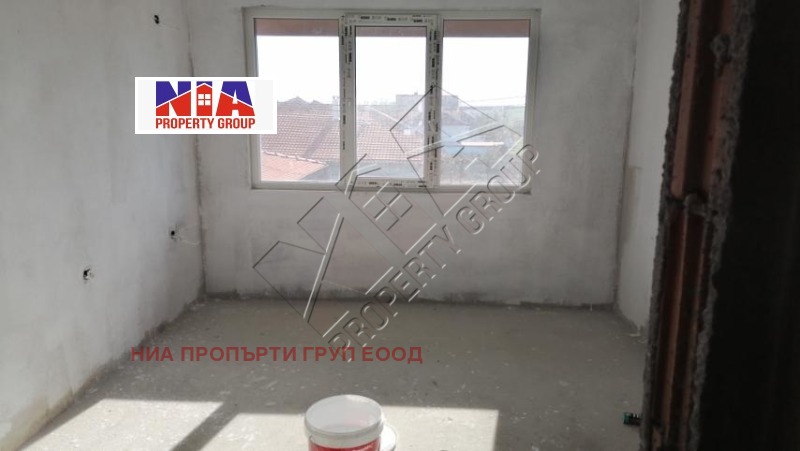 Продава КЪЩА, гр. Бургас, с. Извор, снимка 14 - Къщи - 49114647