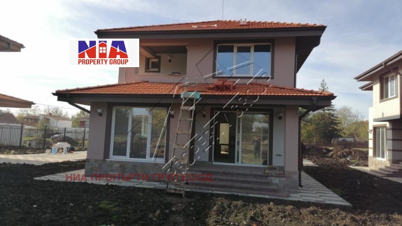 Продава КЪЩА, гр. Бургас, с. Извор, снимка 3 - Къщи - 49114647