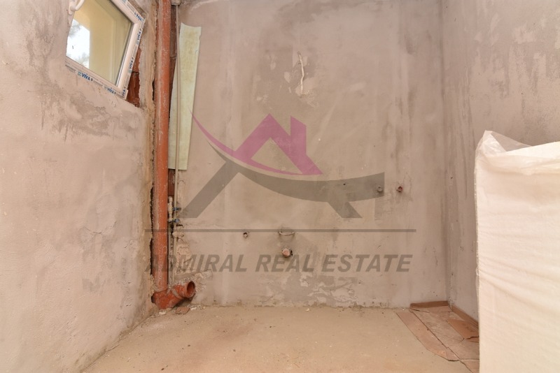 Till salu  Hus Varna , m-t Zelenika , 375 kvm | 33884640 - bild [8]