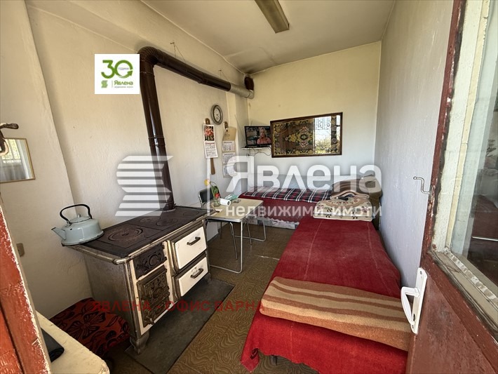 Продава КЪЩА, с. Кичево, област Варна, снимка 2 - Къщи - 54647191