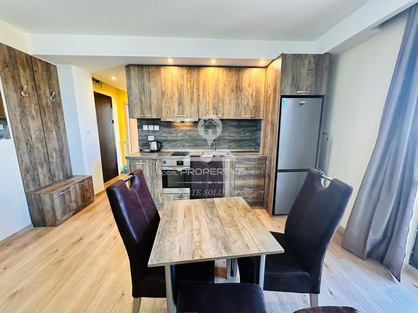 Продава 3-СТАЕН, гр. Банско, област Благоевград