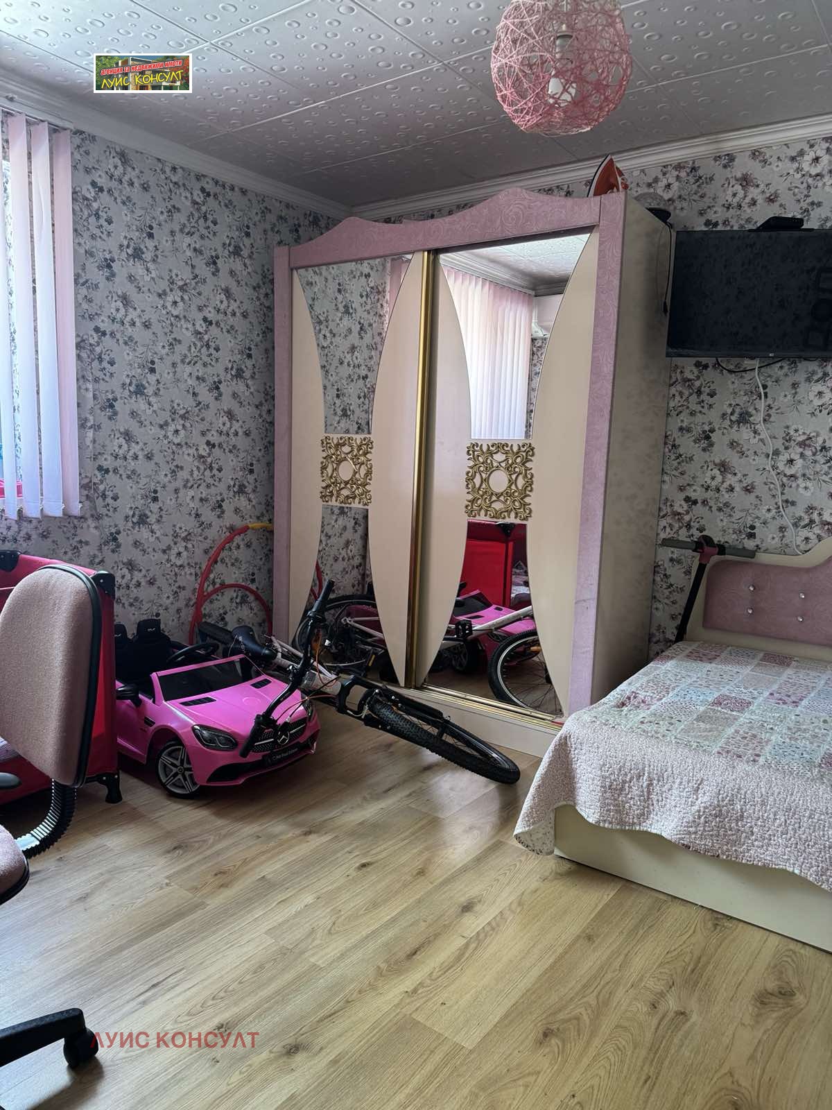 Продава ЕТАЖ ОТ КЪЩА, гр. Монтана, Широк център, снимка 10 - Етаж от къща - 54325843