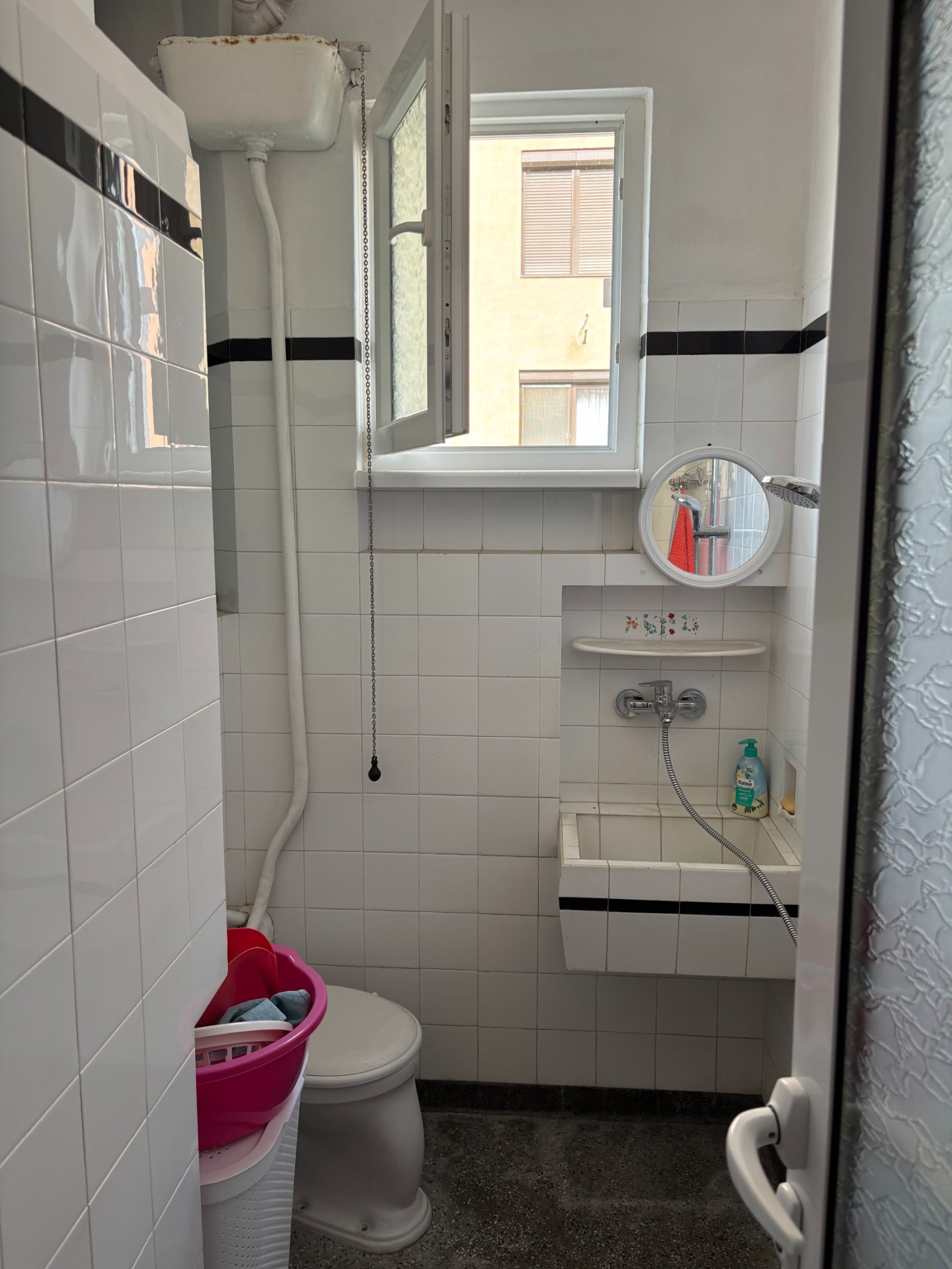 Продава ЕТАЖ ОТ КЪЩА, гр. Пловдив, Кючук Париж, снимка 10 - Етаж от къща - 54745686