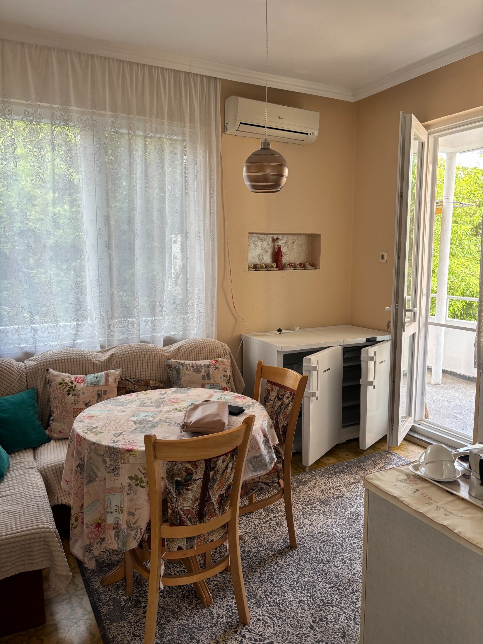 Продава ЕТАЖ ОТ КЪЩА, гр. Пловдив, Кючук Париж, снимка 5 - Етаж от къща - 54745686