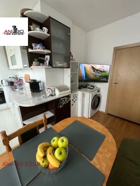 2 Schlafzimmer Kajsiewa gradina, Warna 4