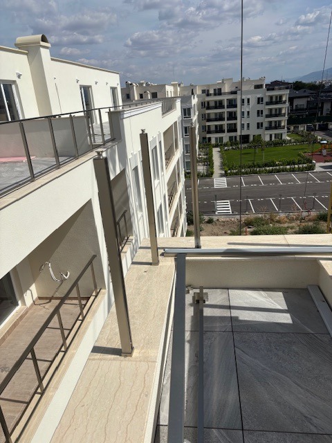 Te koop  2 slaapkamers Plovdiv , Ostromila , 220 m² | 54318914