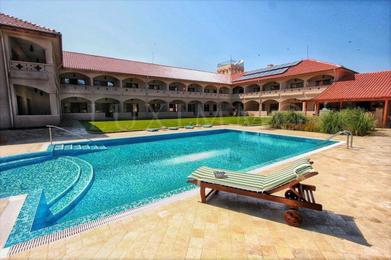 Продава  Хотел, област Бургас, гр. Приморско • 3 500 000 EUR • ID 61920754 — holmes.bg - [1] 