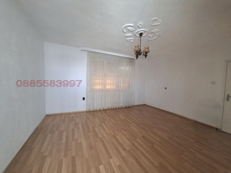 Продава КЪЩА, гр. Елхово, област Ямбол, снимка 5 - Къщи - 52779085